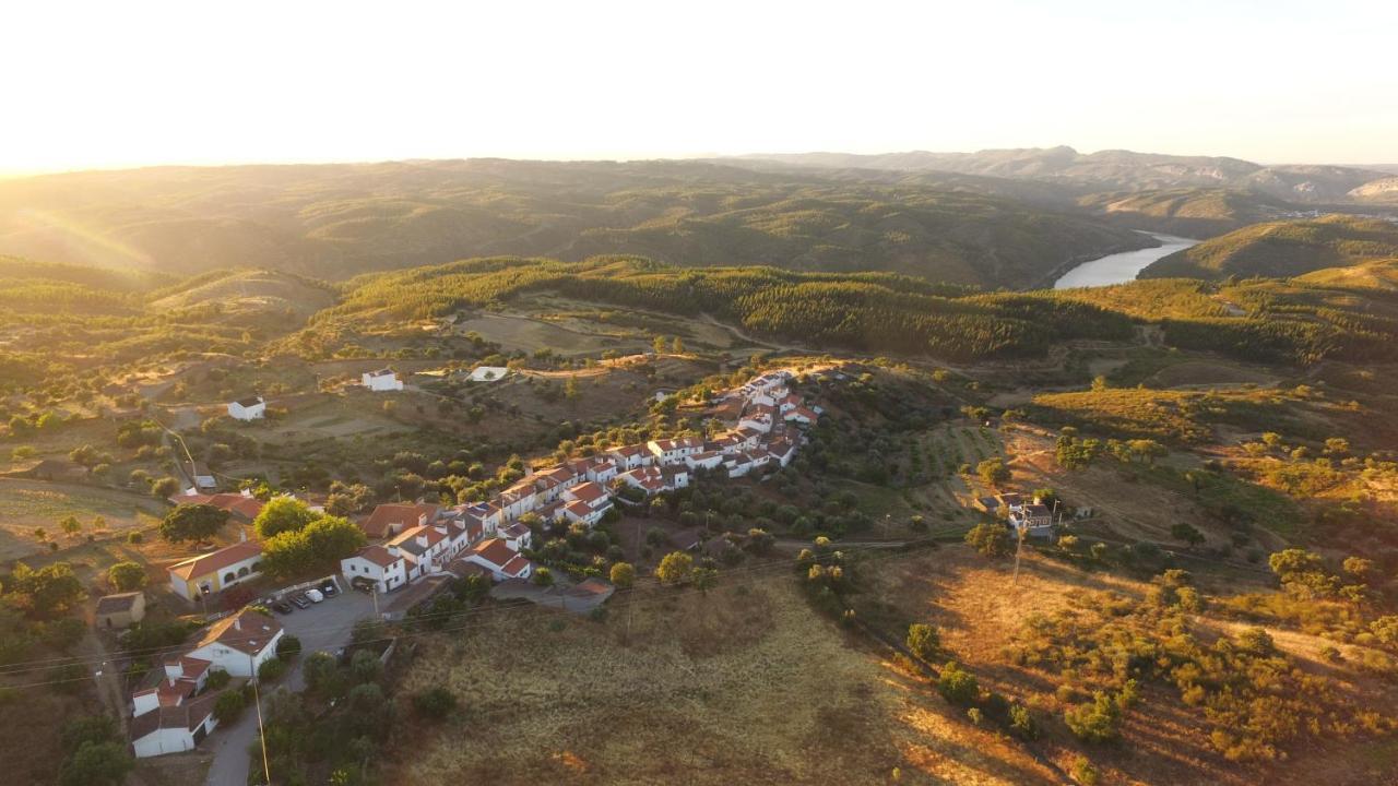 Chao Da Velha - Casas De Campo Nisa Exterior photo